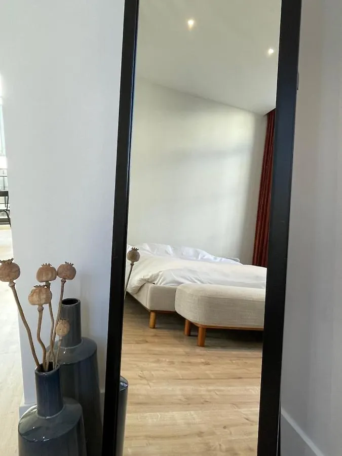 Cozy Apartment Near City Center 安特卫普 0*,  比利时